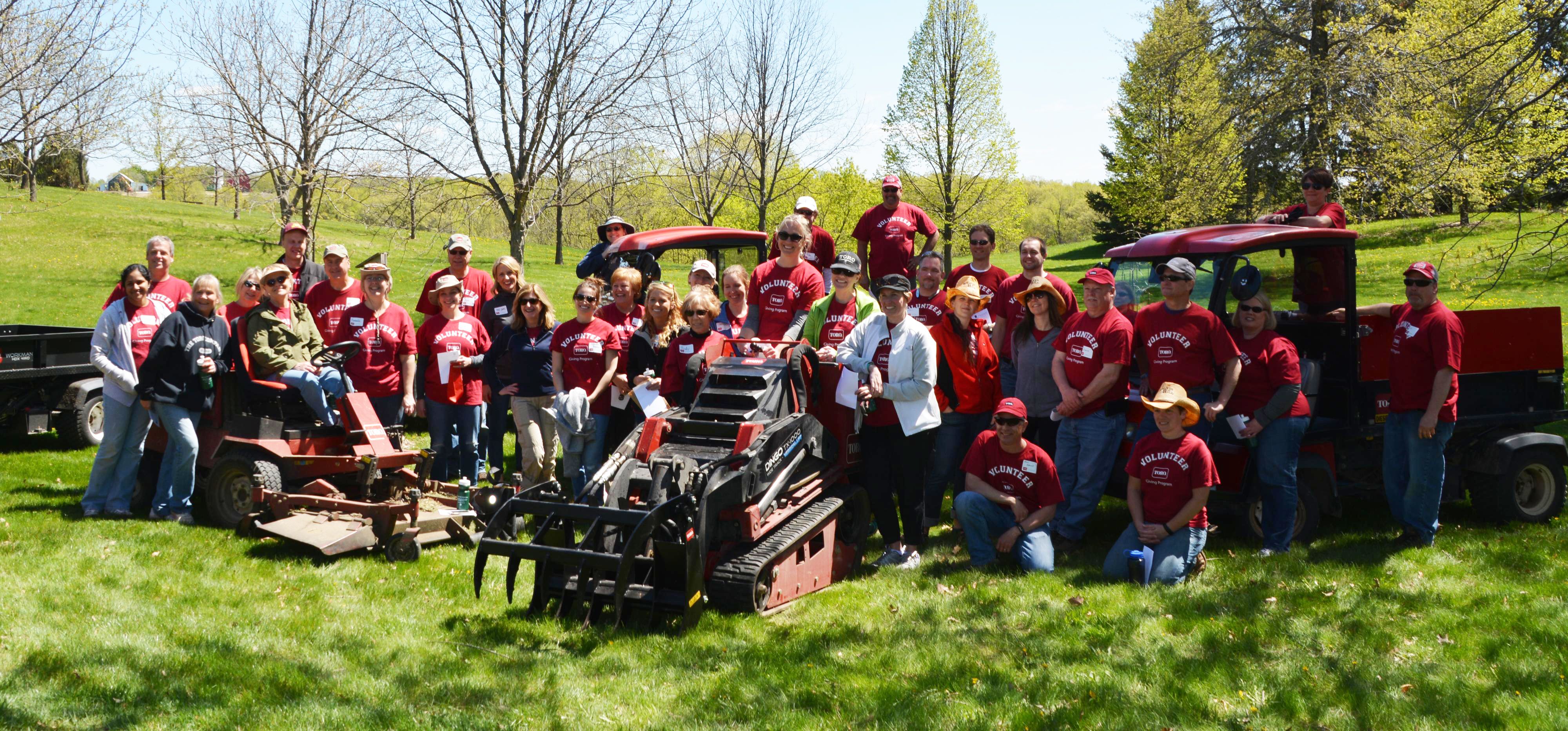 Team of Toro employees after doing volunteer work at the Minnesota Landscape Arboretum